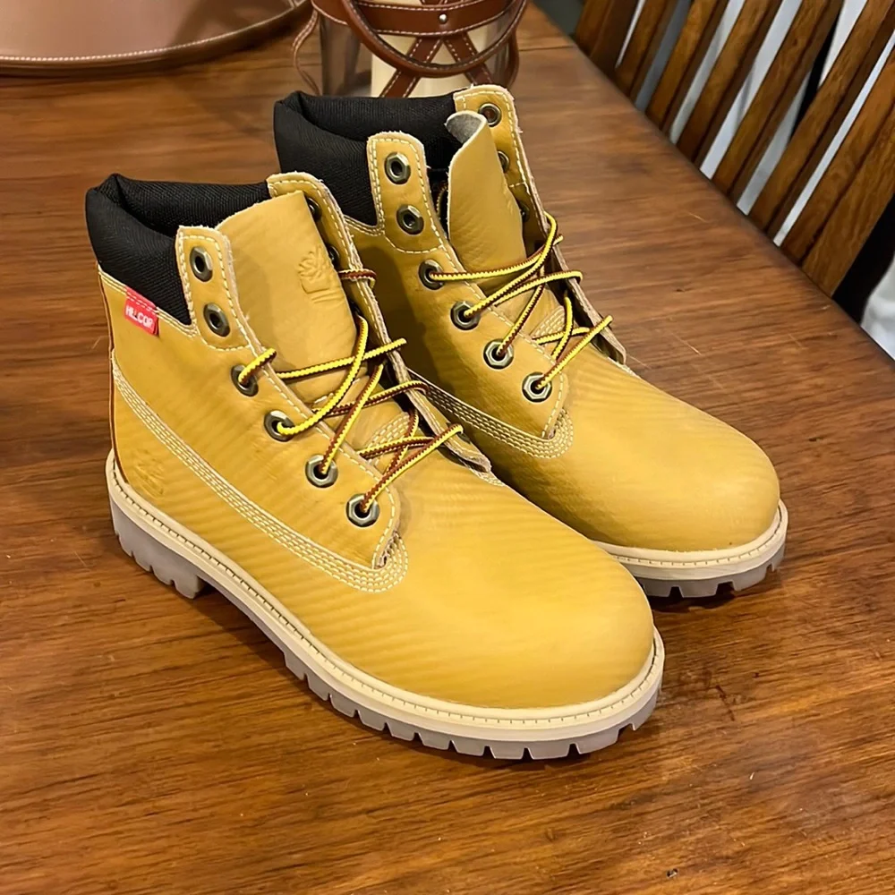 Timberland 6” Prem WPBT Wht CF Helcor waterproof Boots Youth Junior Boys Size 4